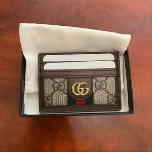 Gucci card holder, brand new, no damage,